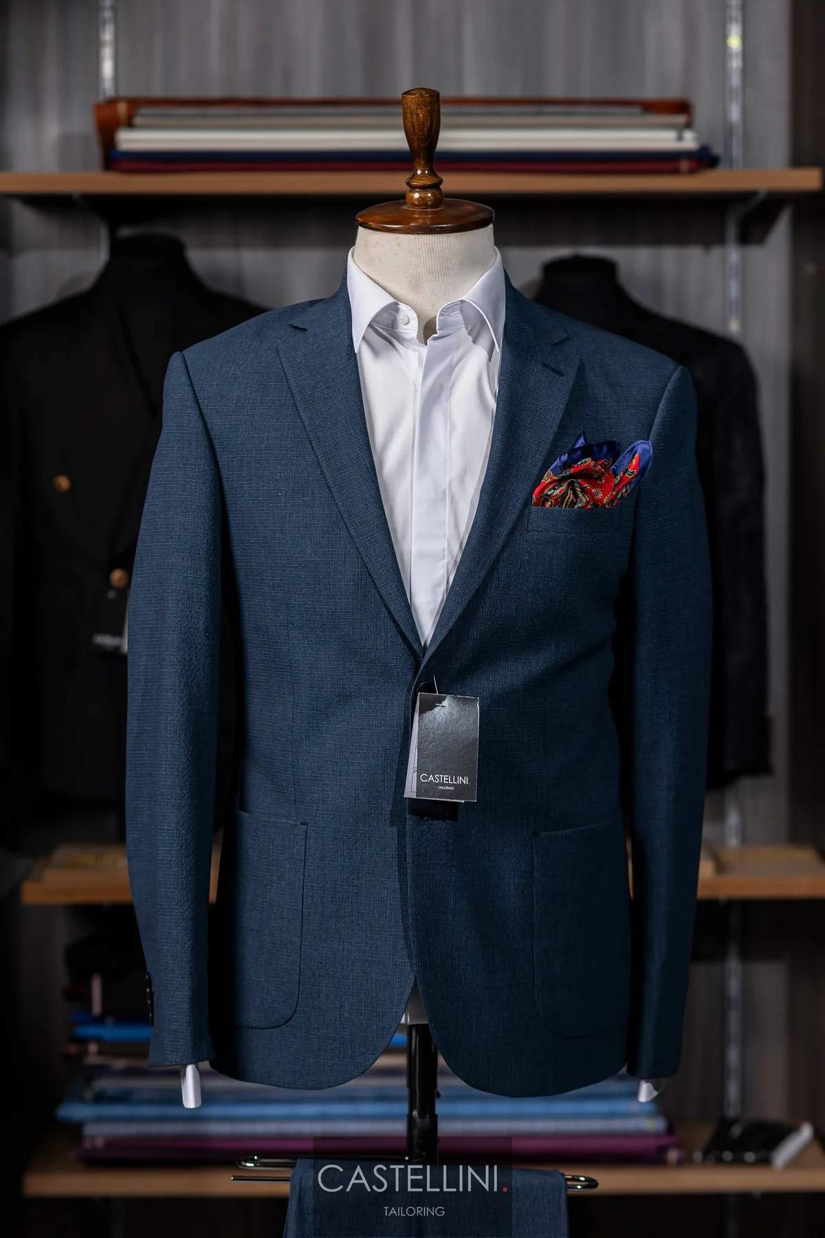 Costum bleumarin, croială clasică, Castellini Tailoring