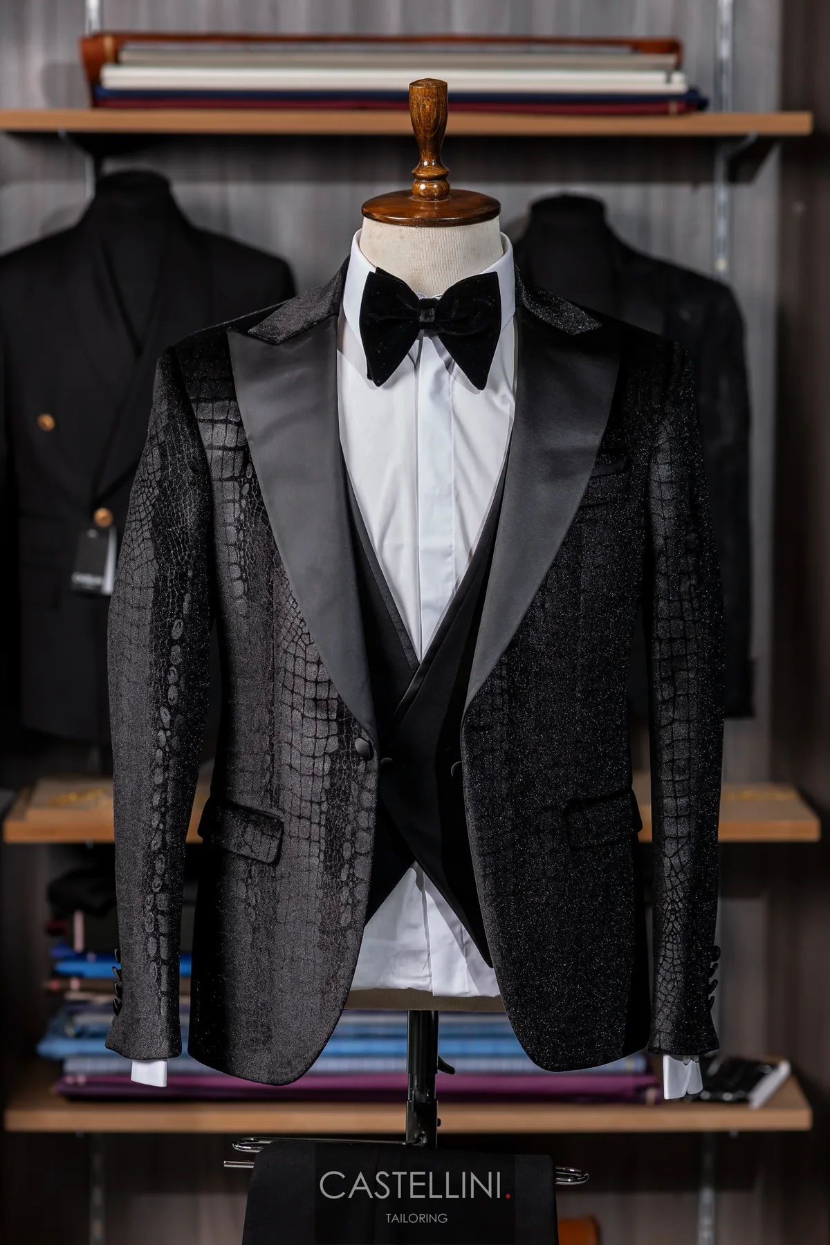 Smoking negru cu textură crocodil și vestă, Castellini Tailoring